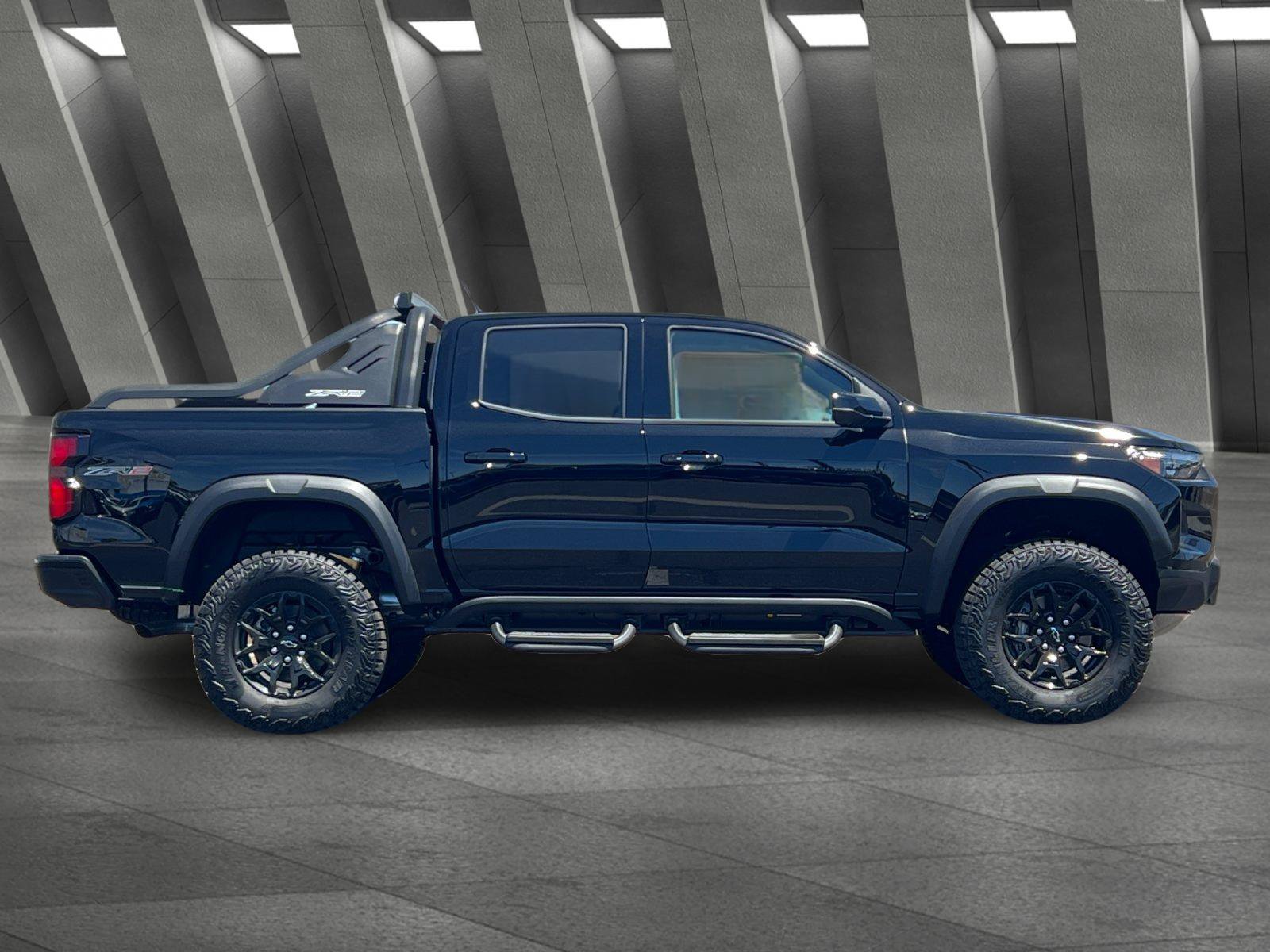 New 2026 Chevrolet Colorado ZR2 w/ Midnight Edition AWD/4WD image 3