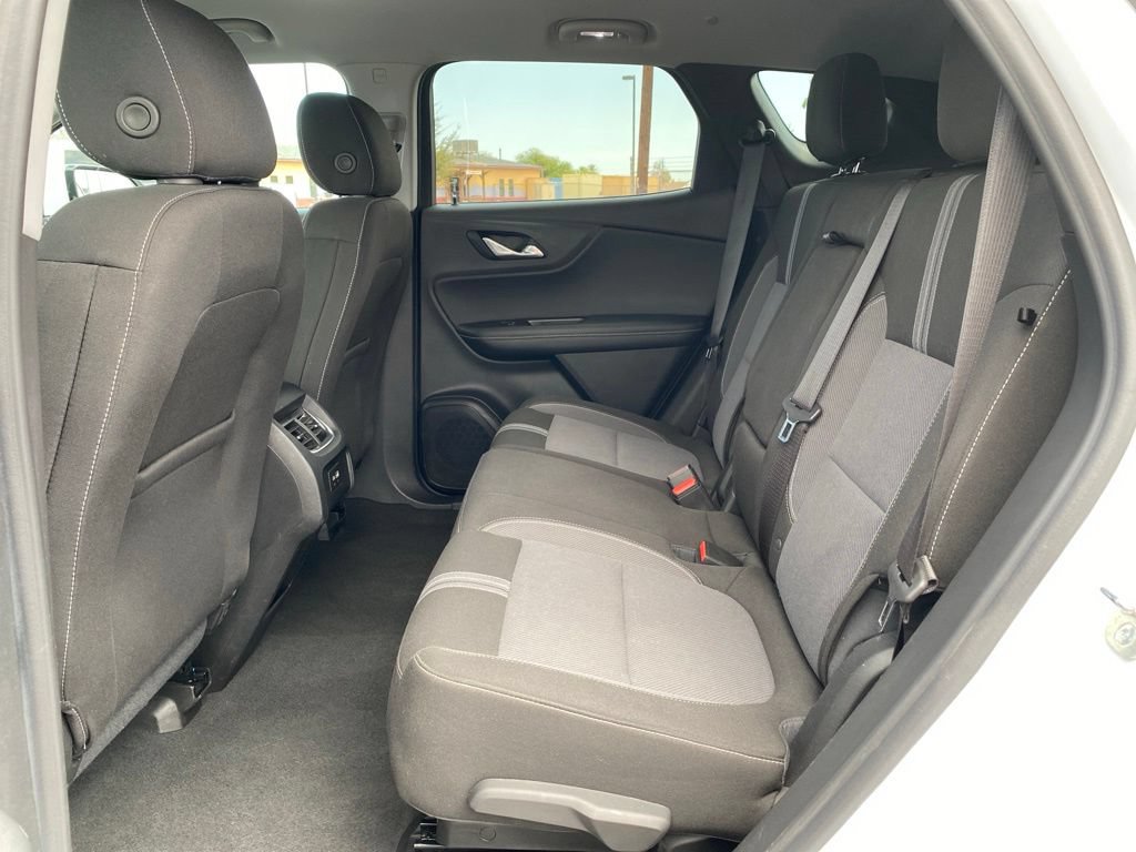 Used 2025 Chevrolet Blazer LT FWD image 24