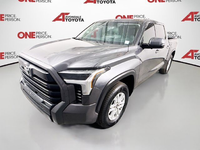Used 2022 Toyota Tundra SR5 w/ Advanced Technology Package AWD/4WD image 3