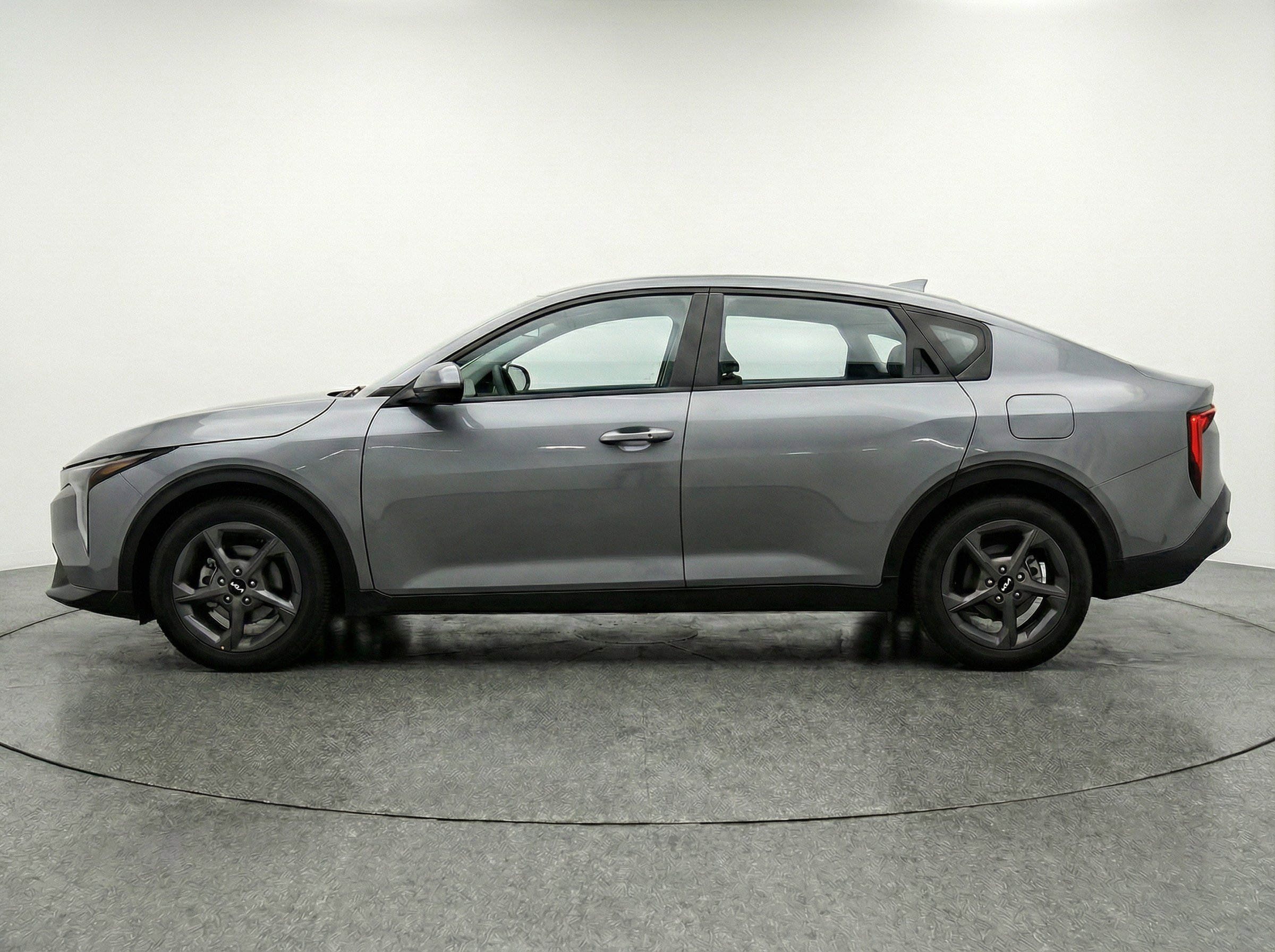 Used 2025 Kia K4 FWD image 5