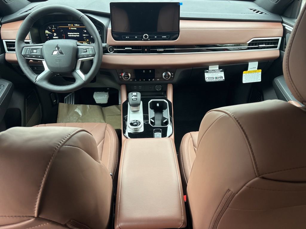 New 2026 Mitsubishi Outlander SEL FWD image 14