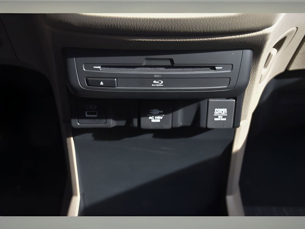 Used 2024 Honda Odyssey Touring image 37