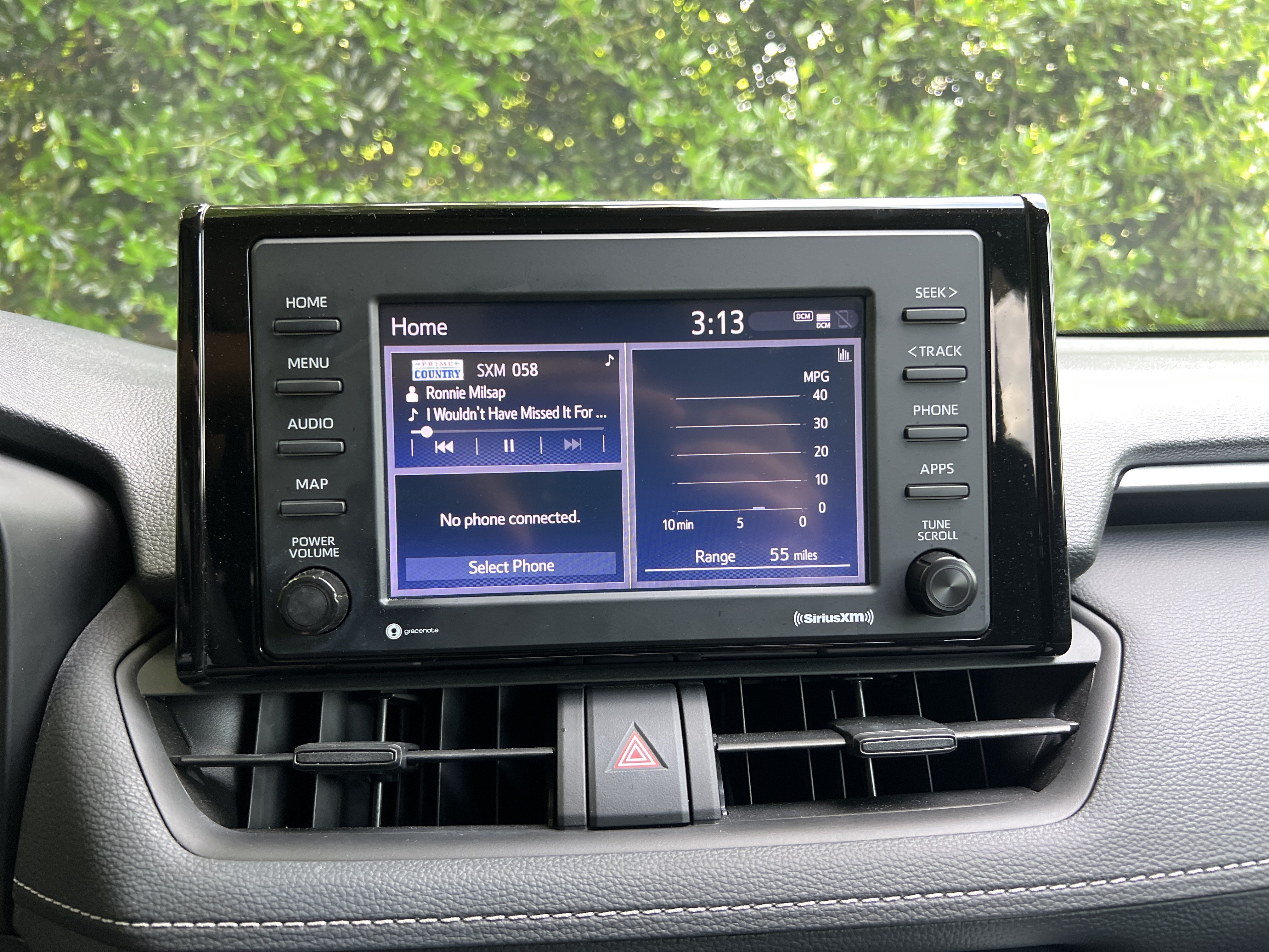 Used 2022 Toyota RAV4 LE FWD image 25