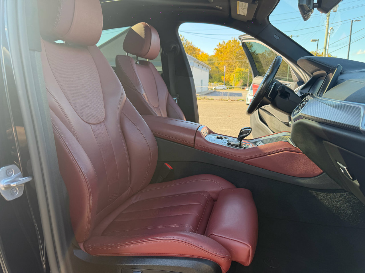 Used 2021 BMW X6 xDrive40i w/ Premium Essential Package image 23