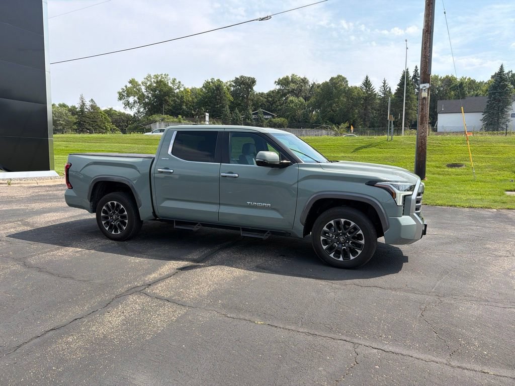 Used 2025 Toyota Tundra Limited AWD/4WD image 21