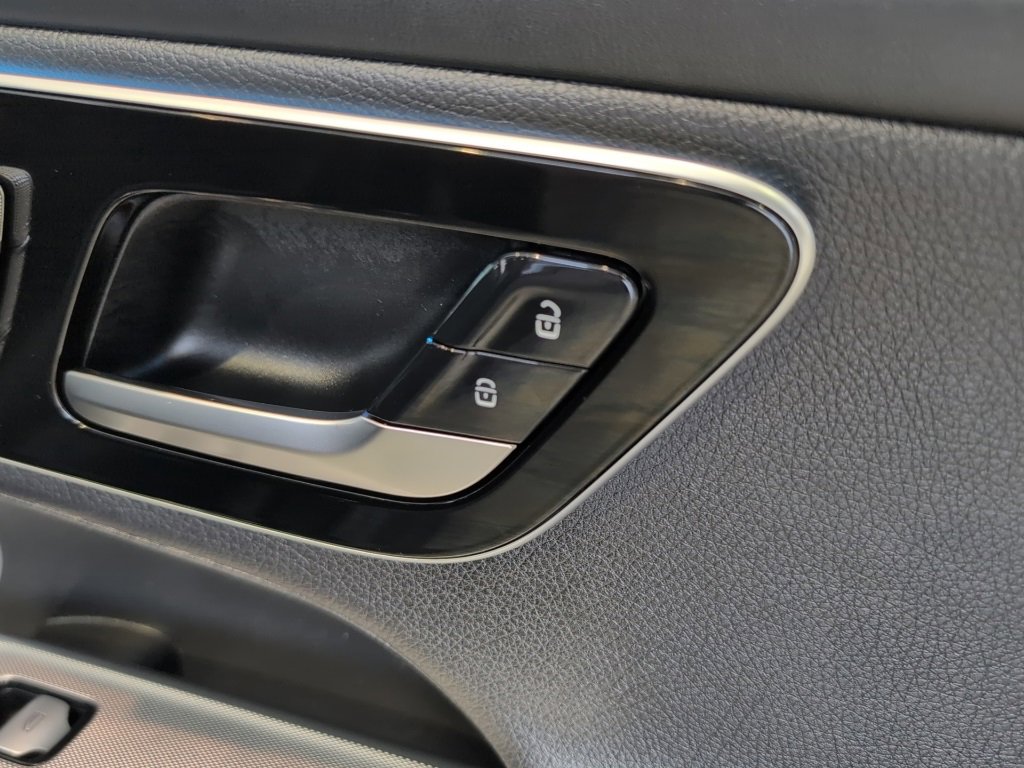 Used 2023 Mercedes-Benz GLC 300 4MATIC image 53