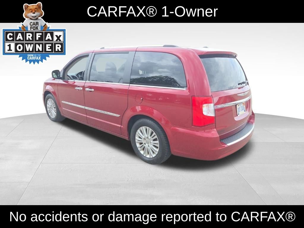 Used 2012 Chrysler Town & Country Limited w/ Luxury Group FWD image 4