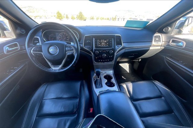 Used 2017 Jeep Grand Cherokee Limited AWD/4WD image 8