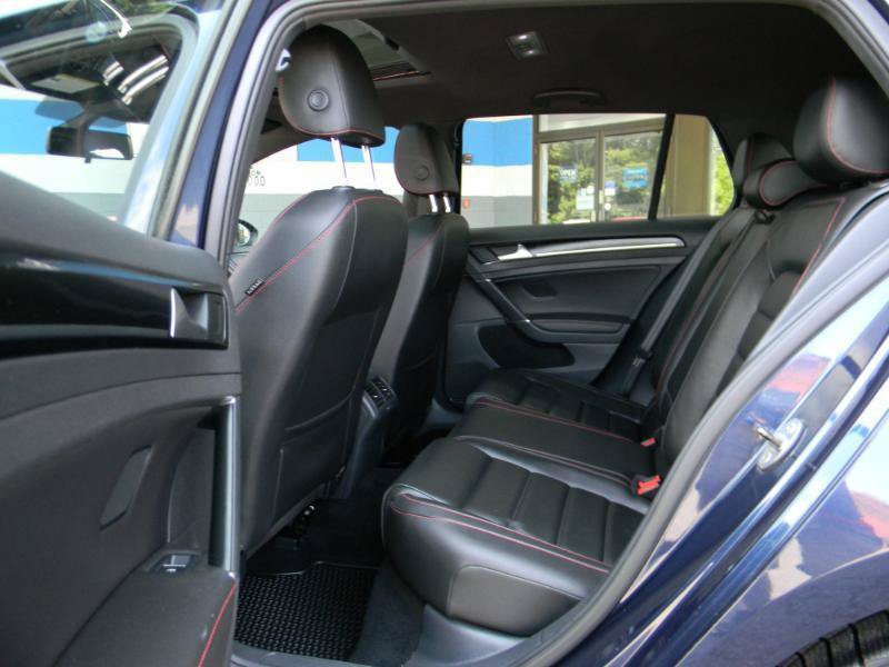 Used 2016 Volkswagen GTI Autobahn w/ Lighting Package (SEL) FWD image 12