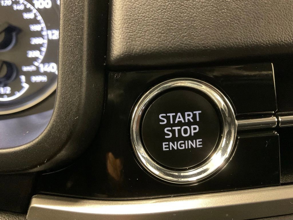 Used 2024 Mitsubishi Outlander SE image 20