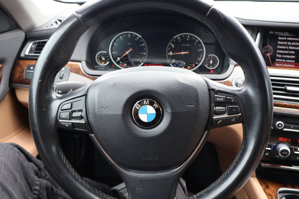 Used 2015 BMW 740i RWD image 13
