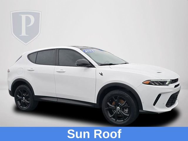 Used 2023 Dodge Hornet GT Plus w/ Tech Pack Plus w/o Parking AWD/4WD image 2