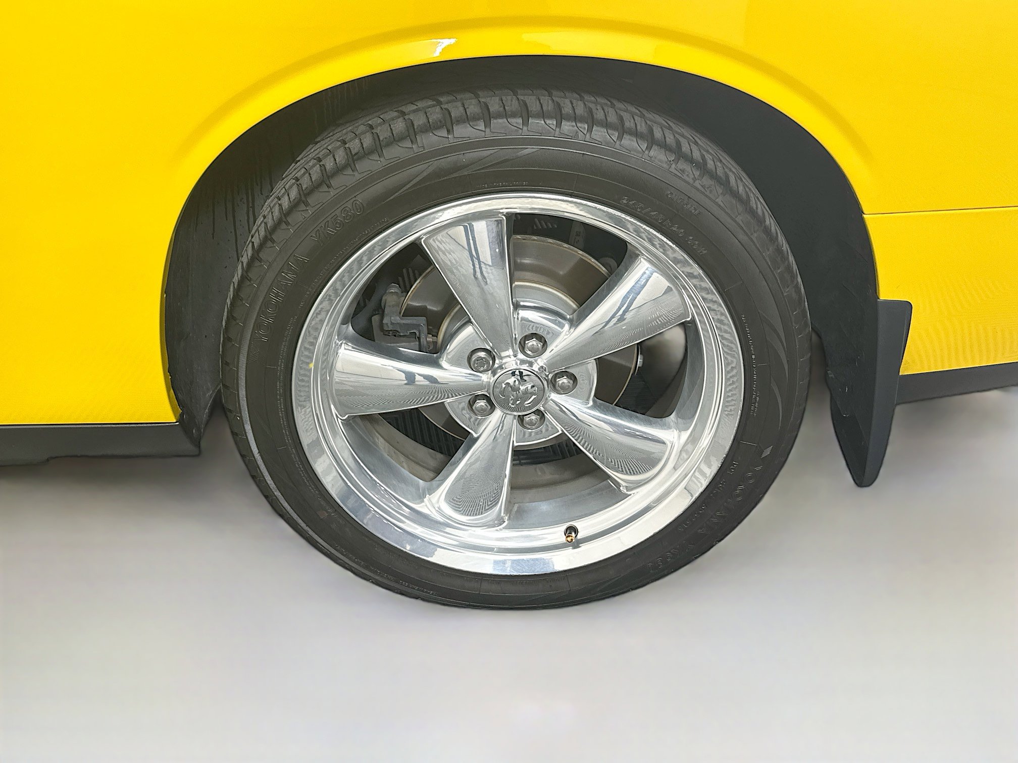 Used 2010 Dodge Challenger R/T RWD image 11