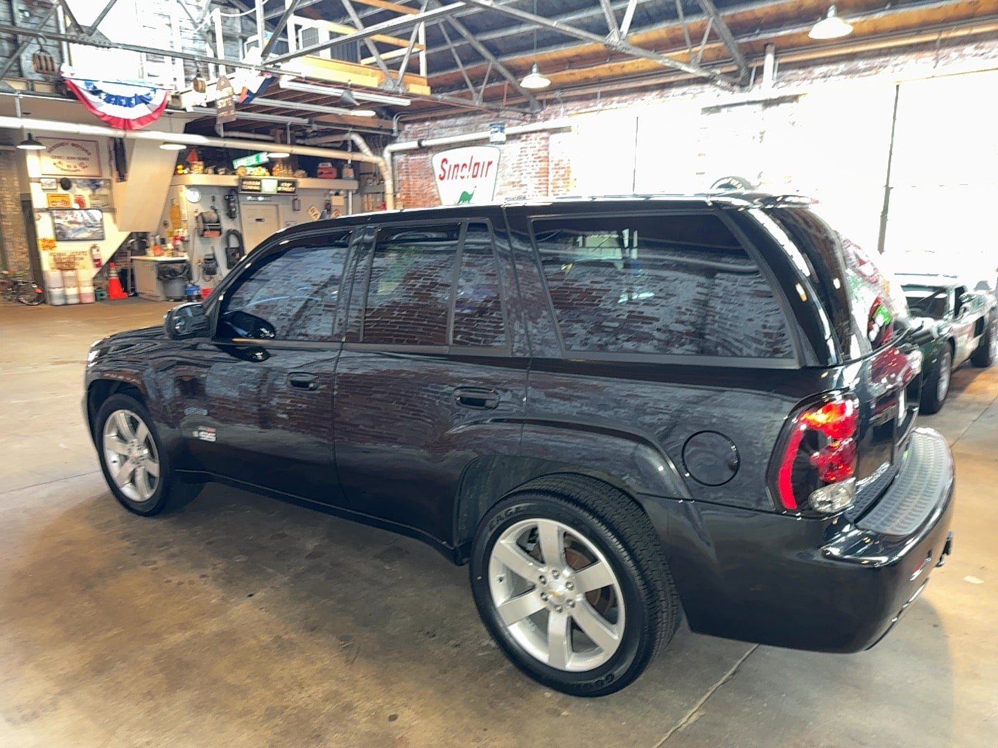 Used 2008 Chevrolet TrailBlazer SS w/ Sun And Sound Package AWD/4WD image 6