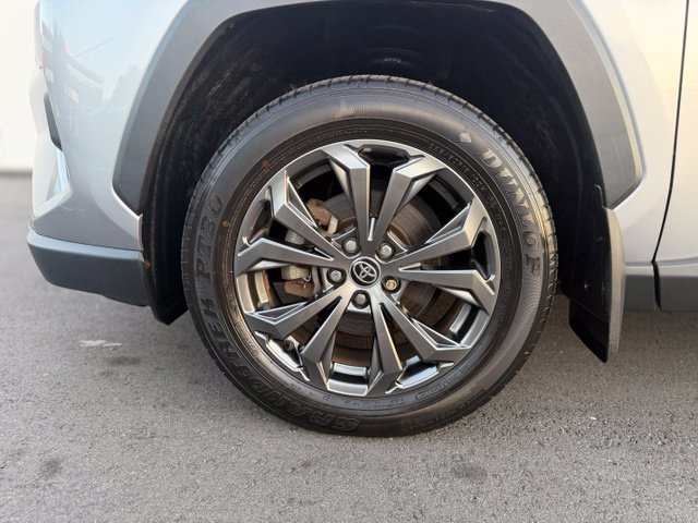 Used 2023 Toyota RAV4 XLE Premium AWD/4WD image 30