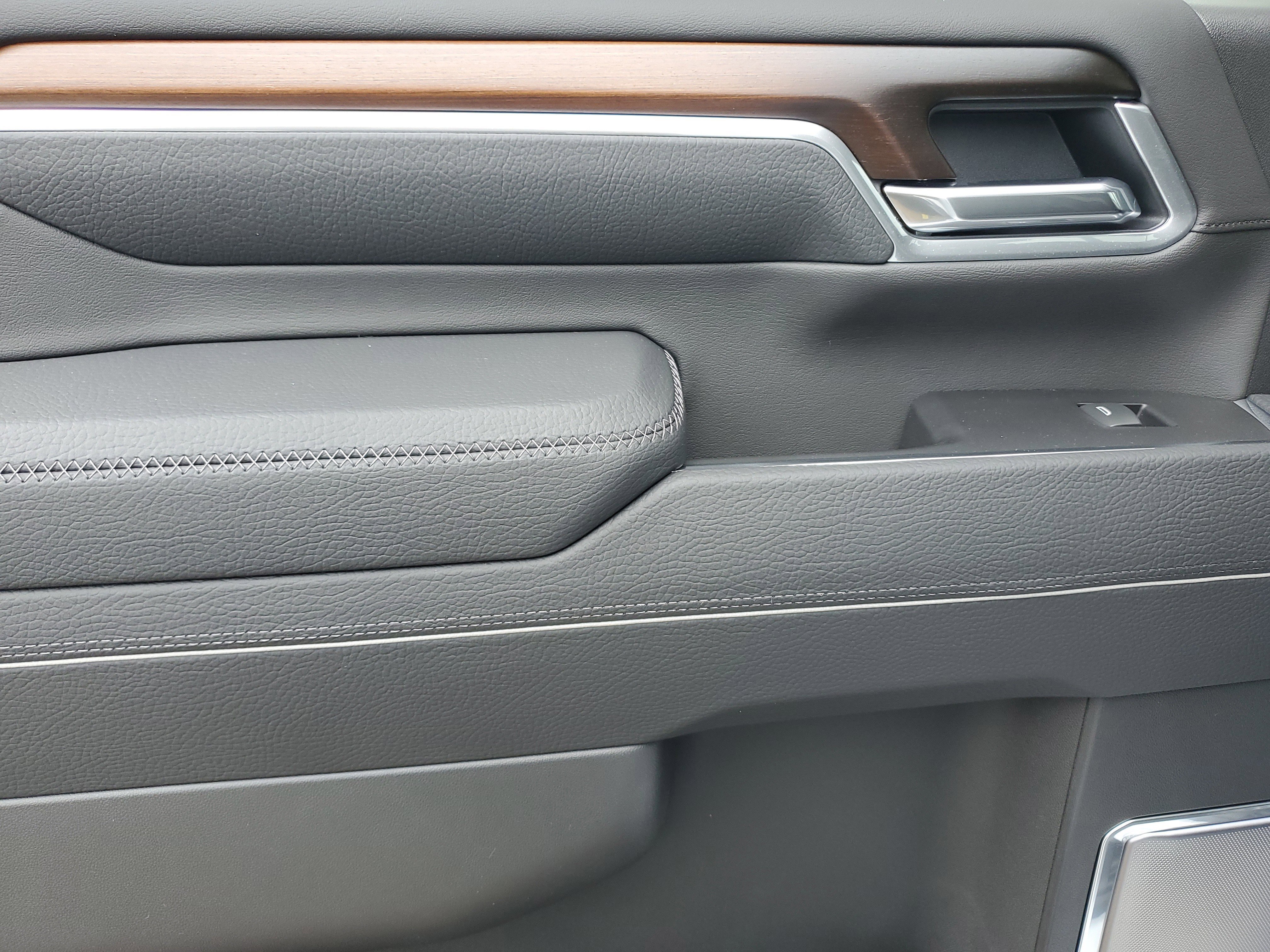 New 2025 GMC Sierra 2500 Denali image 13