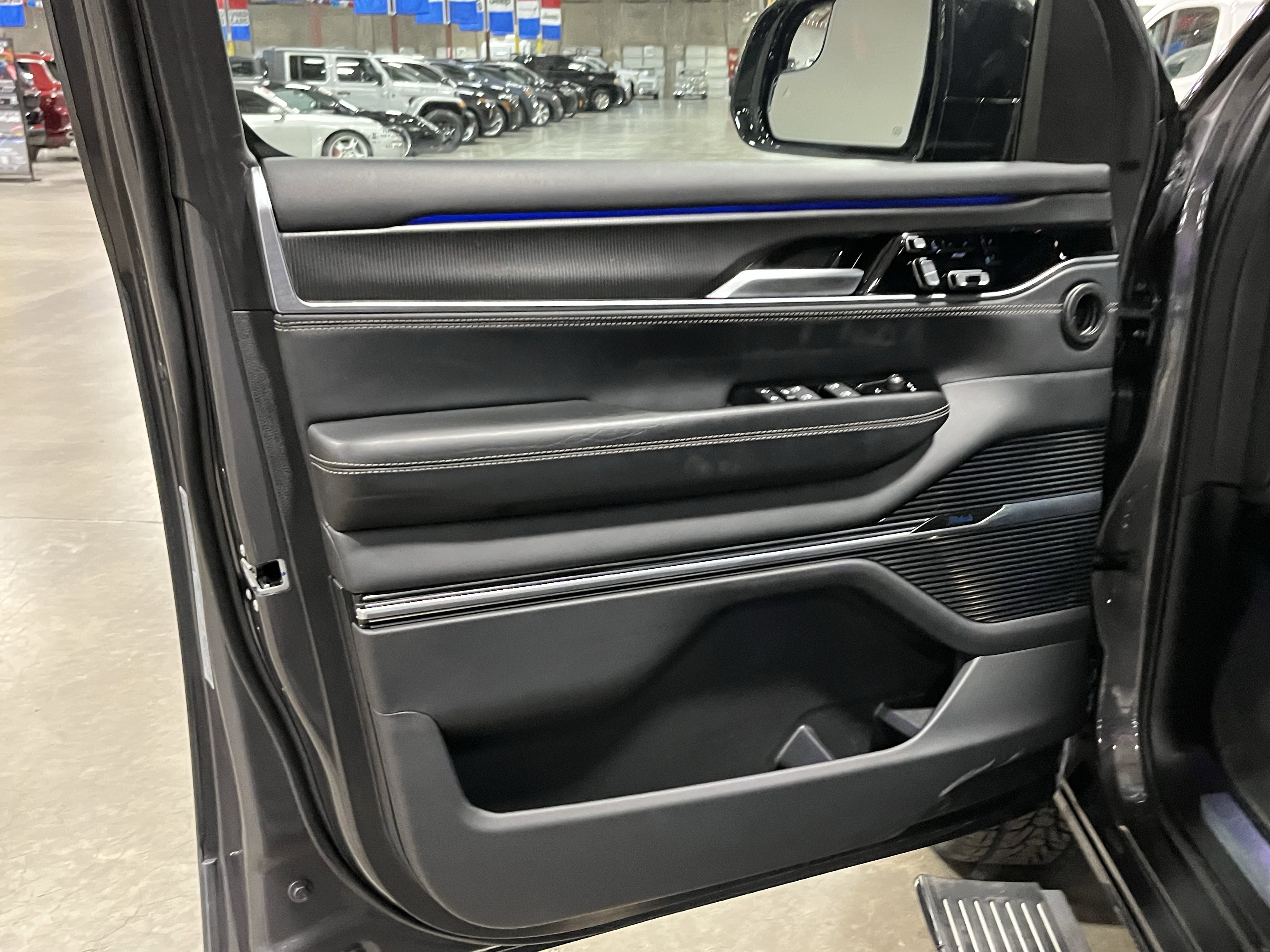 Used 2024 Jeep Grand Wagoneer L Series II w/ Quick Order Packagew 28T image 16