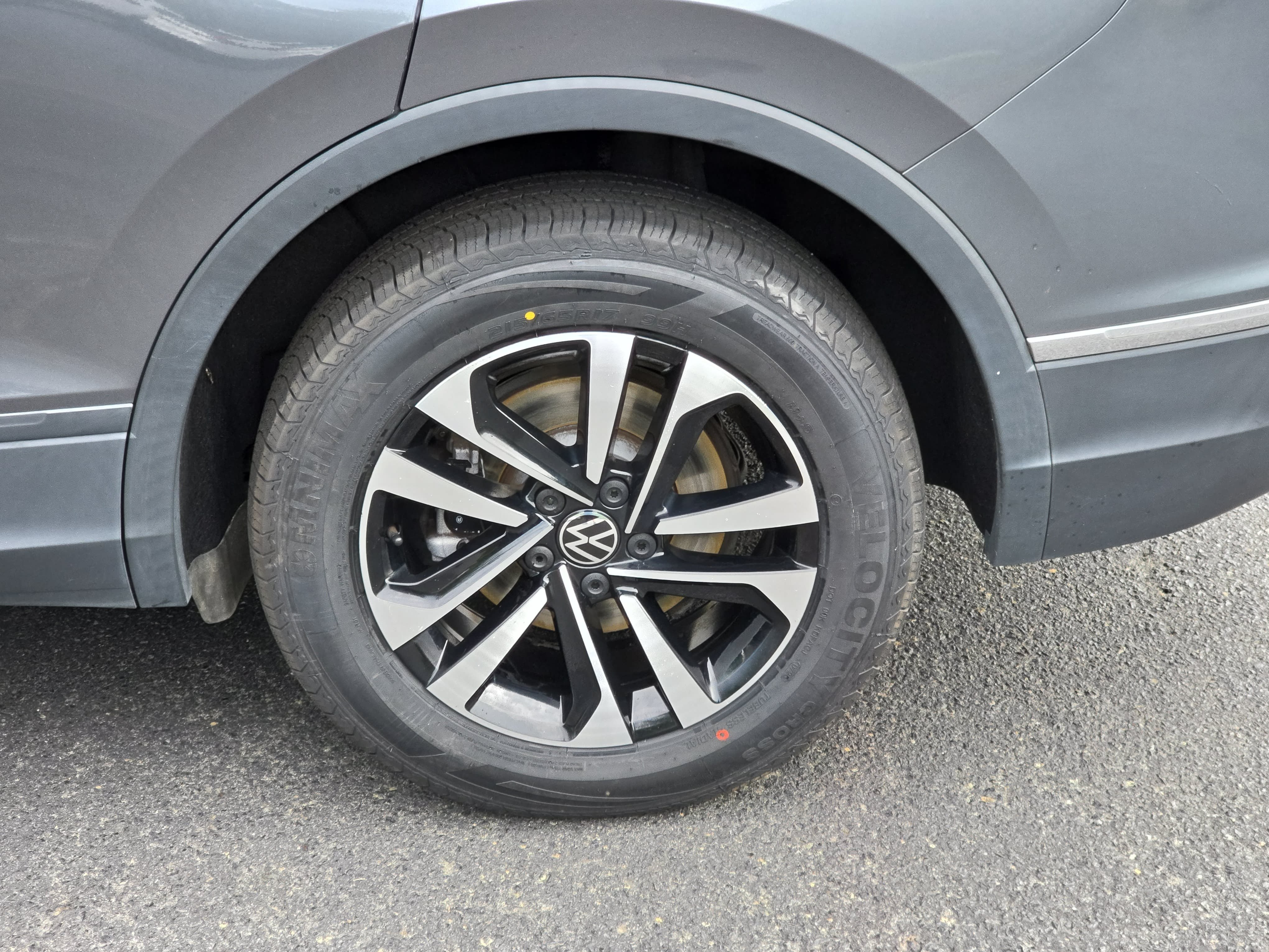 Used 2022 Volkswagen Tiguan S FWD image 33