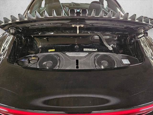 Used 2022 Porsche 911 Carrera RWD image 6