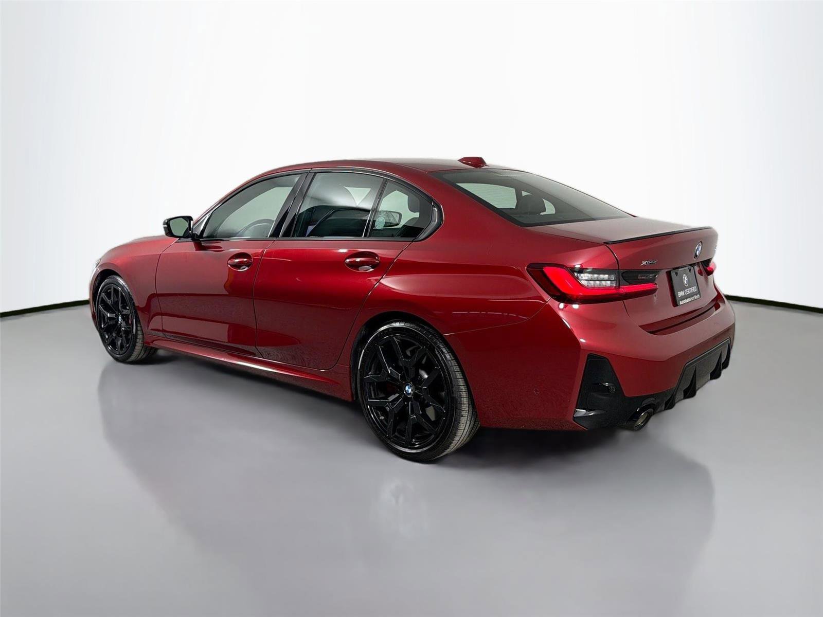 Certified 2025 BMW 330i xDrive Sedan w/ M Sport Package AWD/4WD image 7