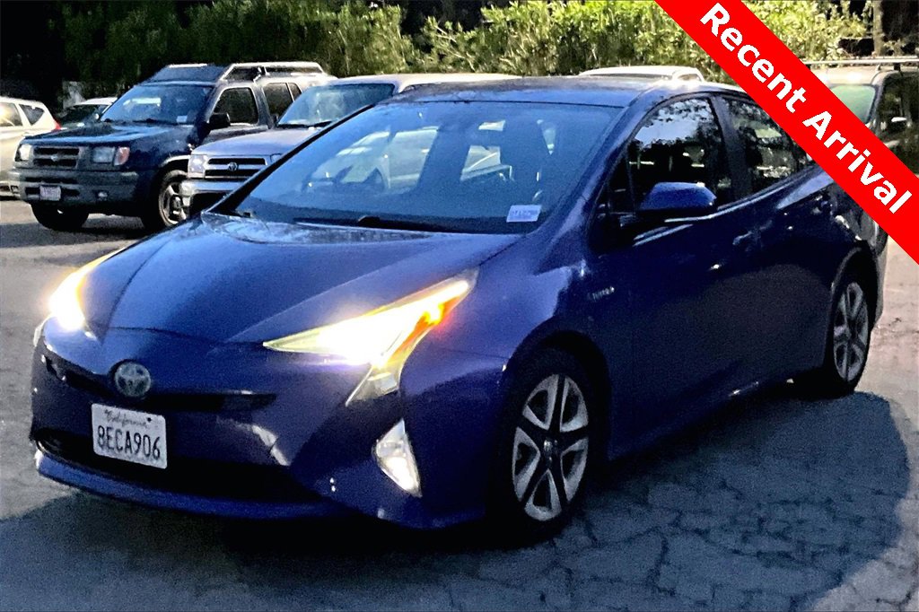 Used 2018 Toyota Prius Three Touring image 3