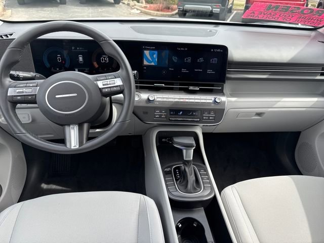 Certified 2025 Hyundai Kona SEL image 22