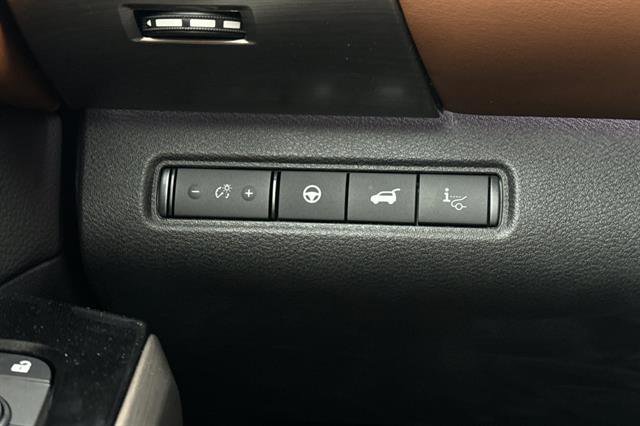 New 2025 Nissan Pathfinder Platinum w/ Cargo Package image 30