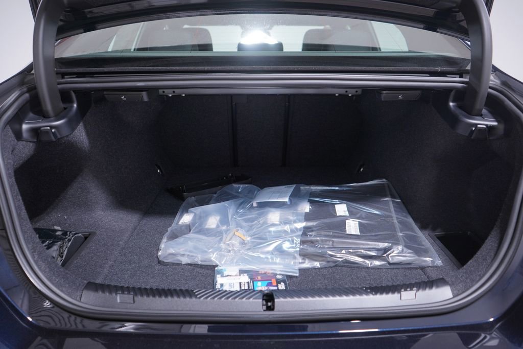 New 2026 BMW i5 eDrive40 w/ M Sport Package image 15