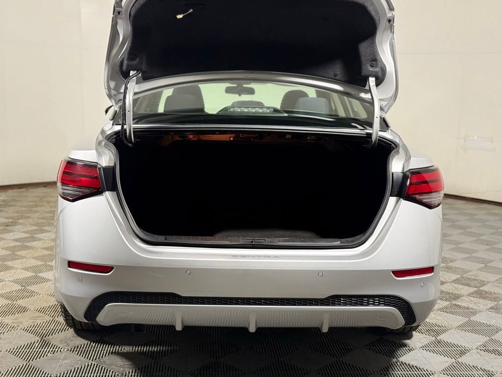 Used 2020 Nissan Sentra SV image 6