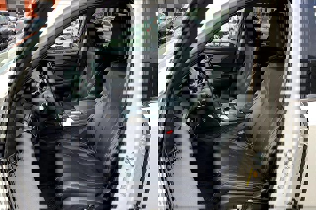 Used 2023 Acura MDX SH-AWD w/ Technology Package image 25