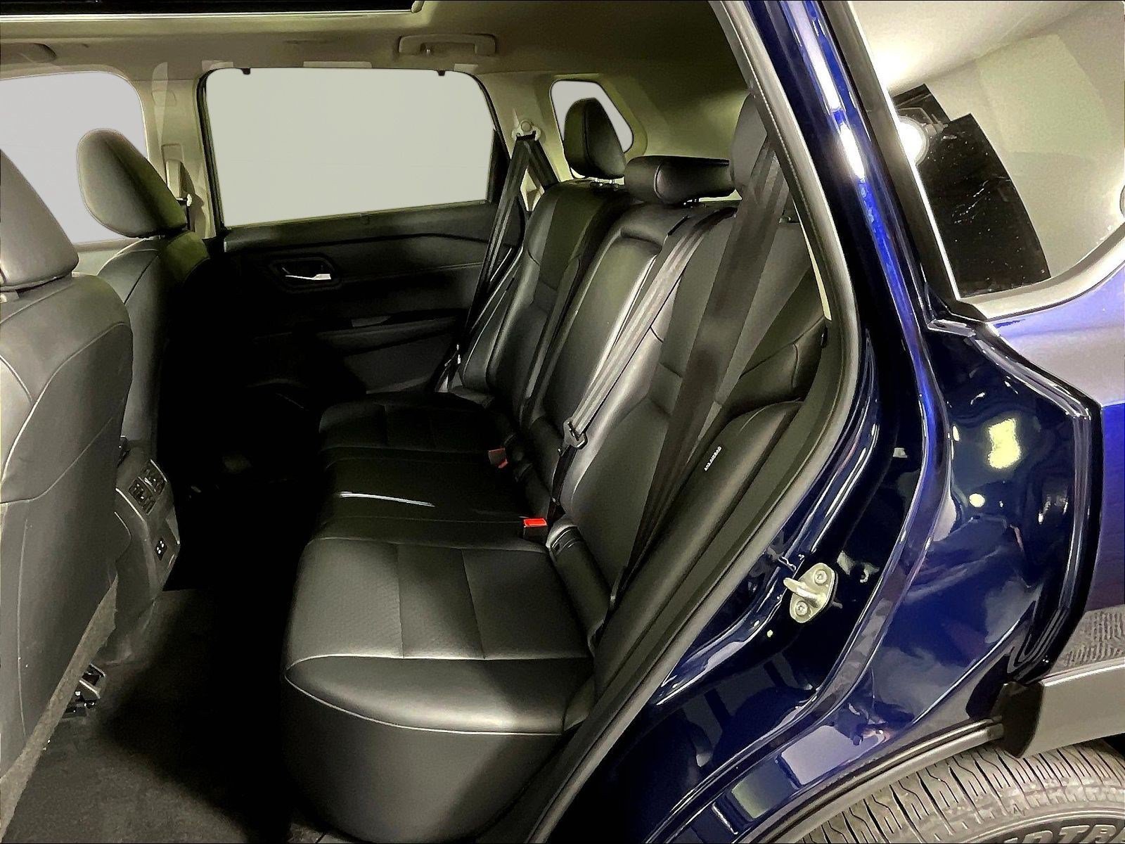 Used 2024 Nissan Rogue SV w/ SV Premium Package AWD/4WD image 22