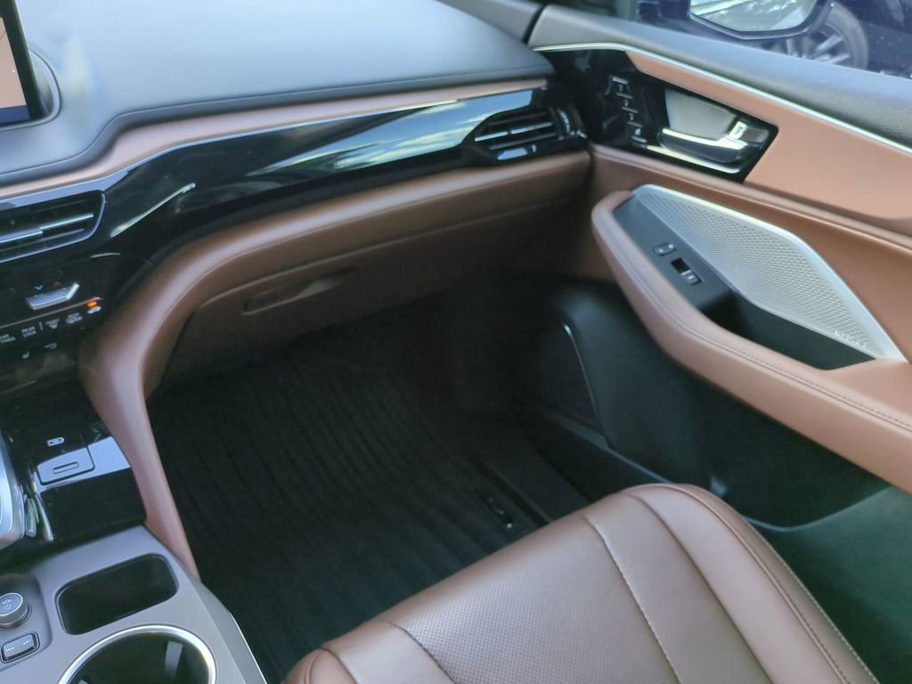 Certified 2024 Acura MDX SH-AWD w/ Technology Package image 17