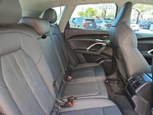 Used 2025 Audi Q5 Premium Plus w/ Premium Plus AWD/4WD image 24