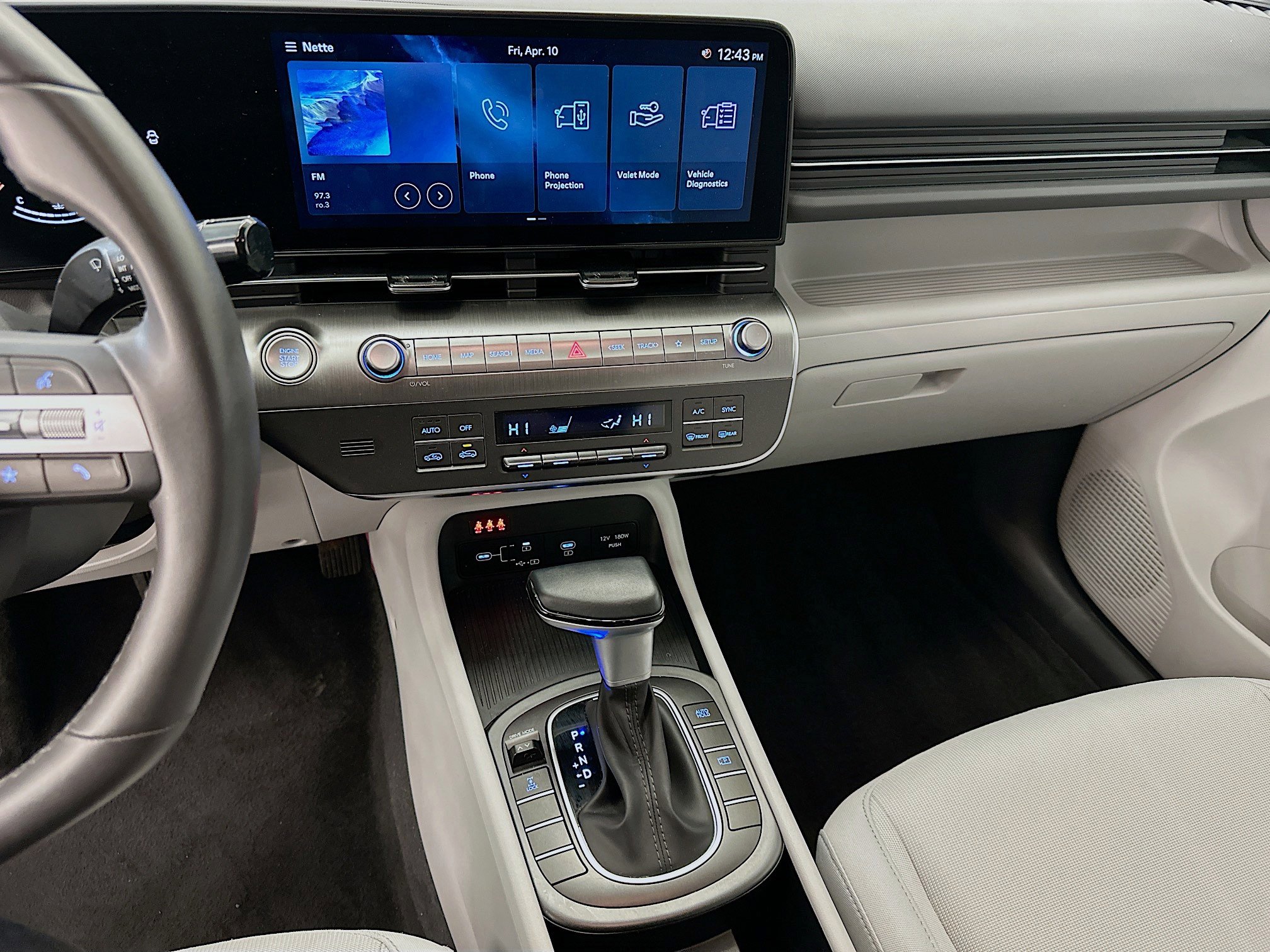 Used 2025 Hyundai Kona SEL AWD/4WD image 25