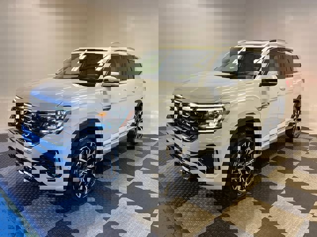 New 2026 Volkswagen Atlas SEL Premium R-Line image 3