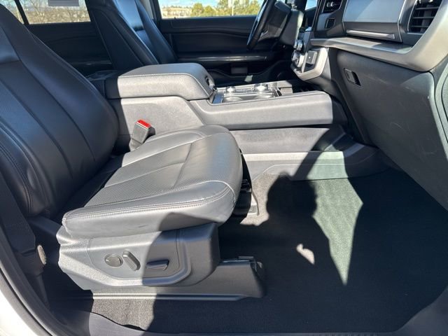 Used 2024 Ford Expedition XLT image 21