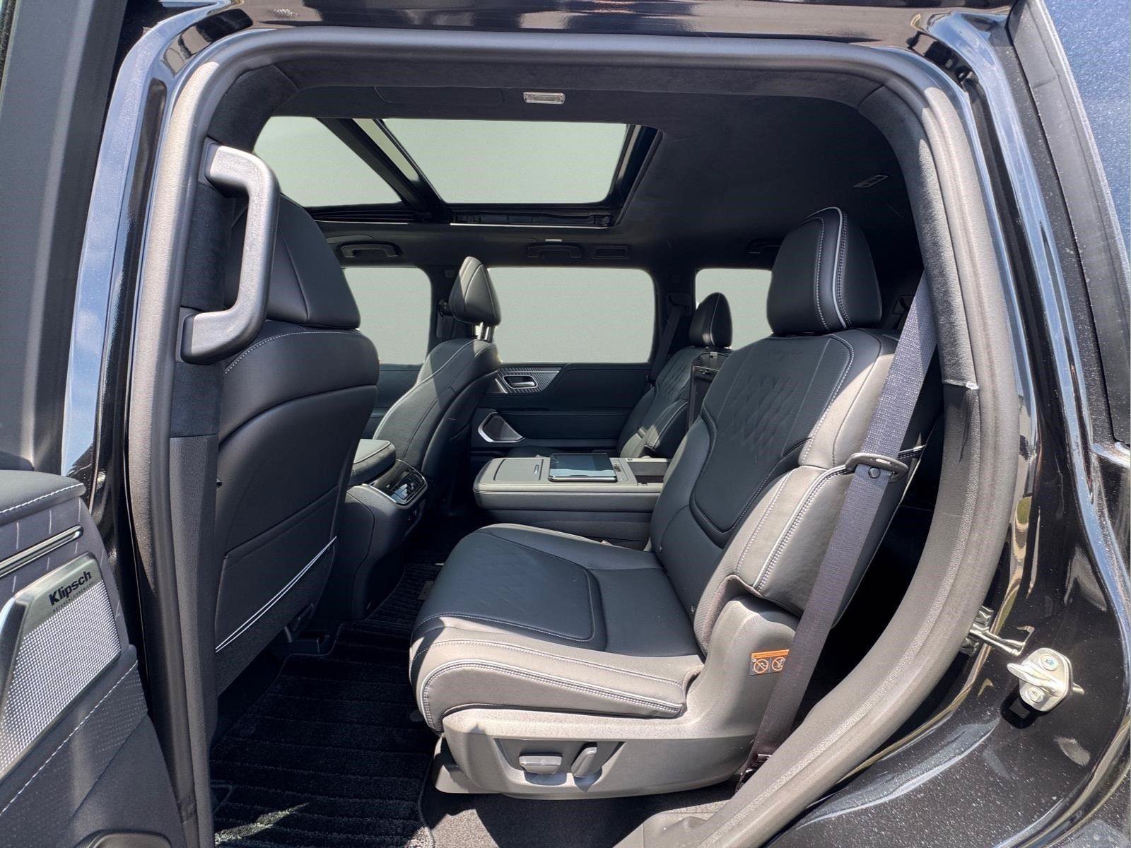 New 2026 INFINITI QX80 Autograph w/ Premium Cargo Package AWD/4WD image 13