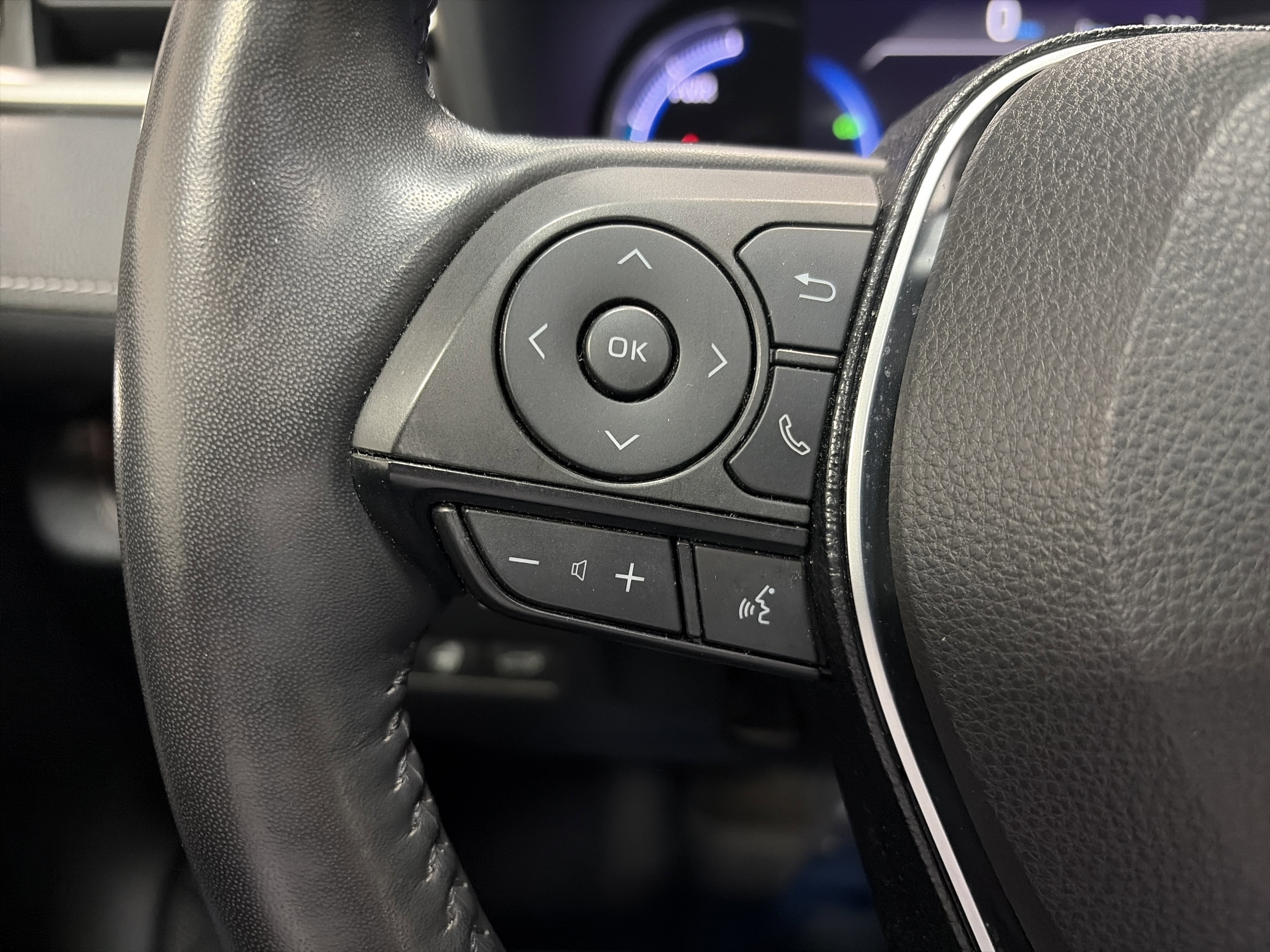 Used 2021 Toyota RAV4 Limited w/ Limited Grade Weather Package image 17