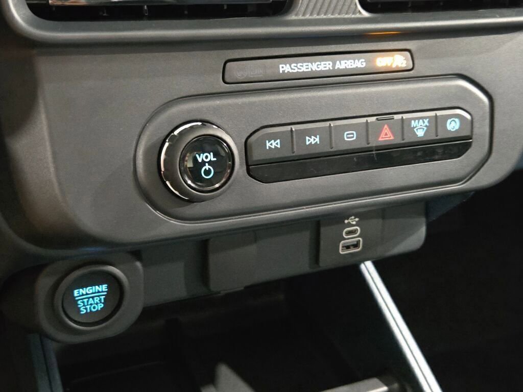 New 2025 Ford Maverick XLT w/ XLT Luxury Package image 23