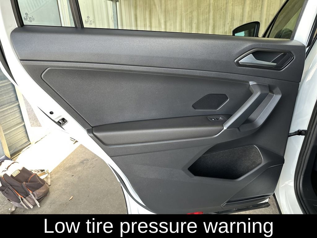 Used 2018 Volkswagen Tiguan SE image 10