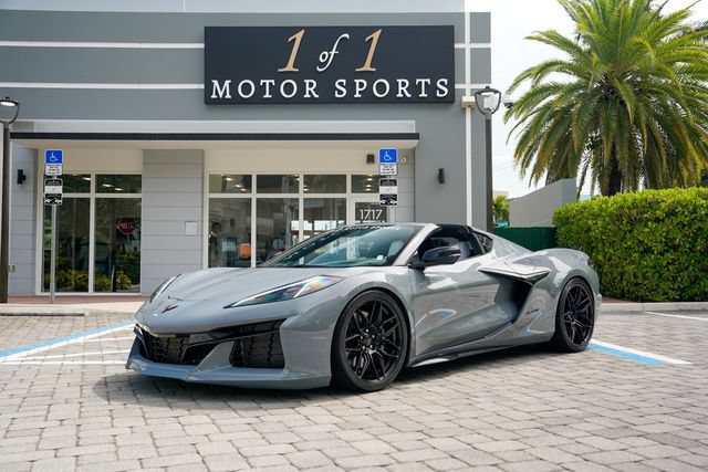 Used 2024 Chevrolet Corvette Z06 w/ Battery Protection Package RWD image 1