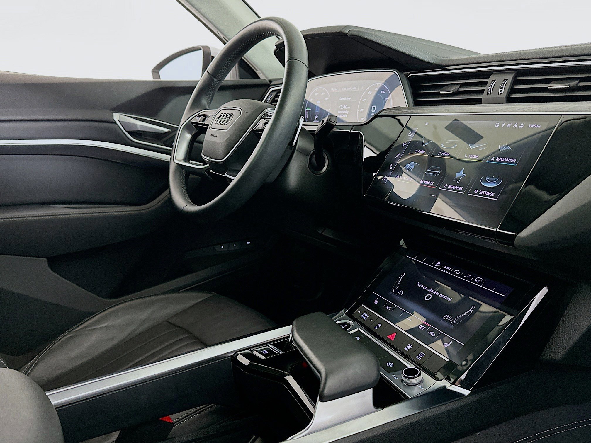Used 2022 Audi e-tron Premium w/ Convenience Plus Package image 30
