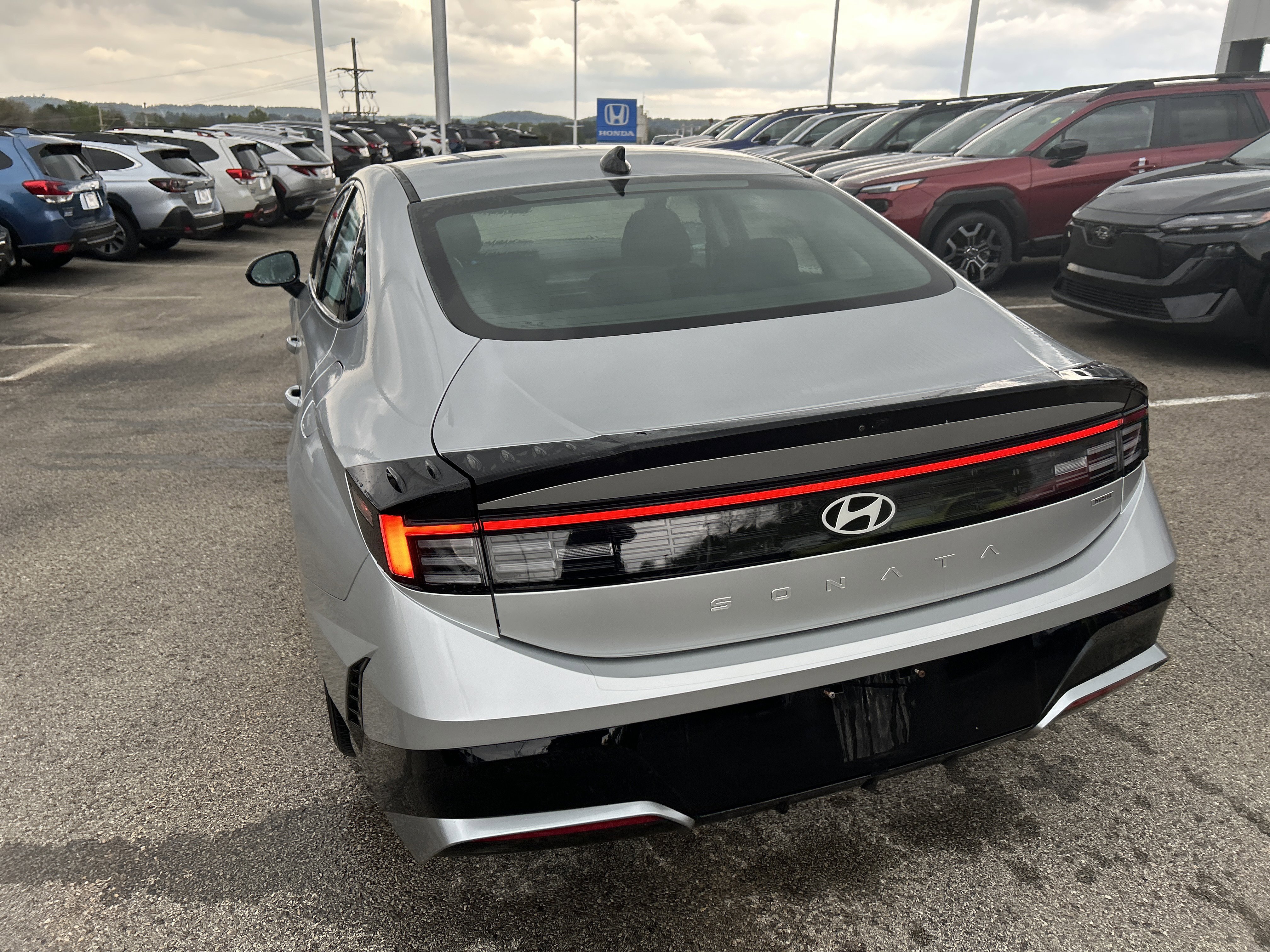 Used 2025 Hyundai Sonata SEL FWD image 8