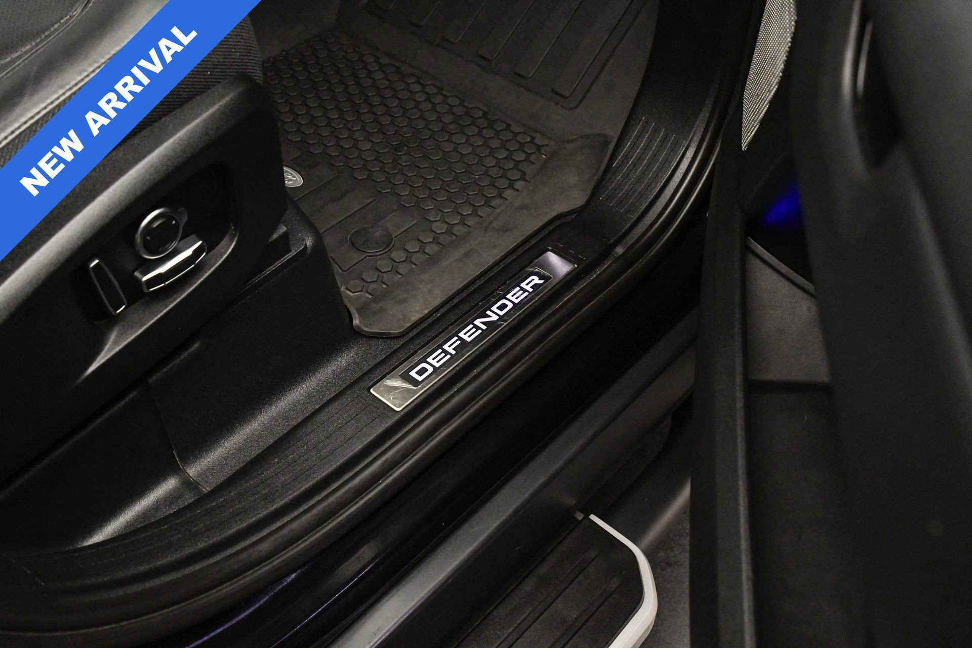 Used 2023 Land Rover Defender 130 X image 44