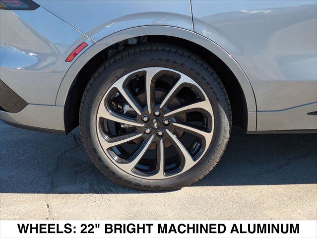 Used 2025 Lincoln Nautilus Black Label AWD/4WD image 9