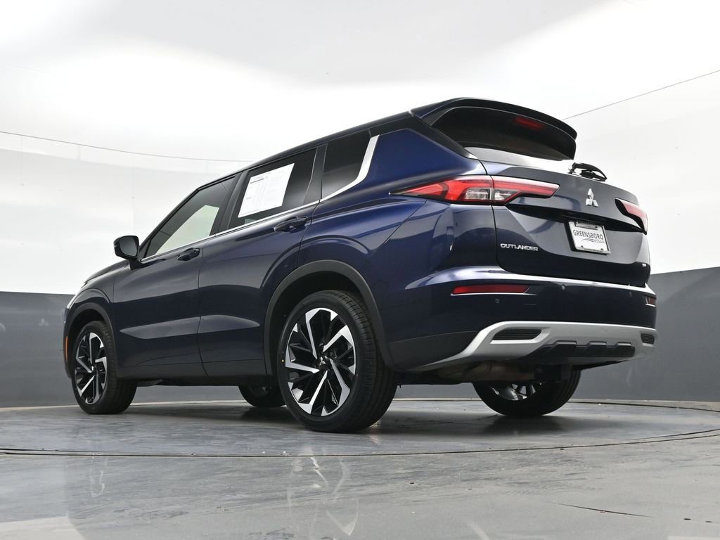 Used 2022 Mitsubishi Outlander SE AWD/4WD image 21