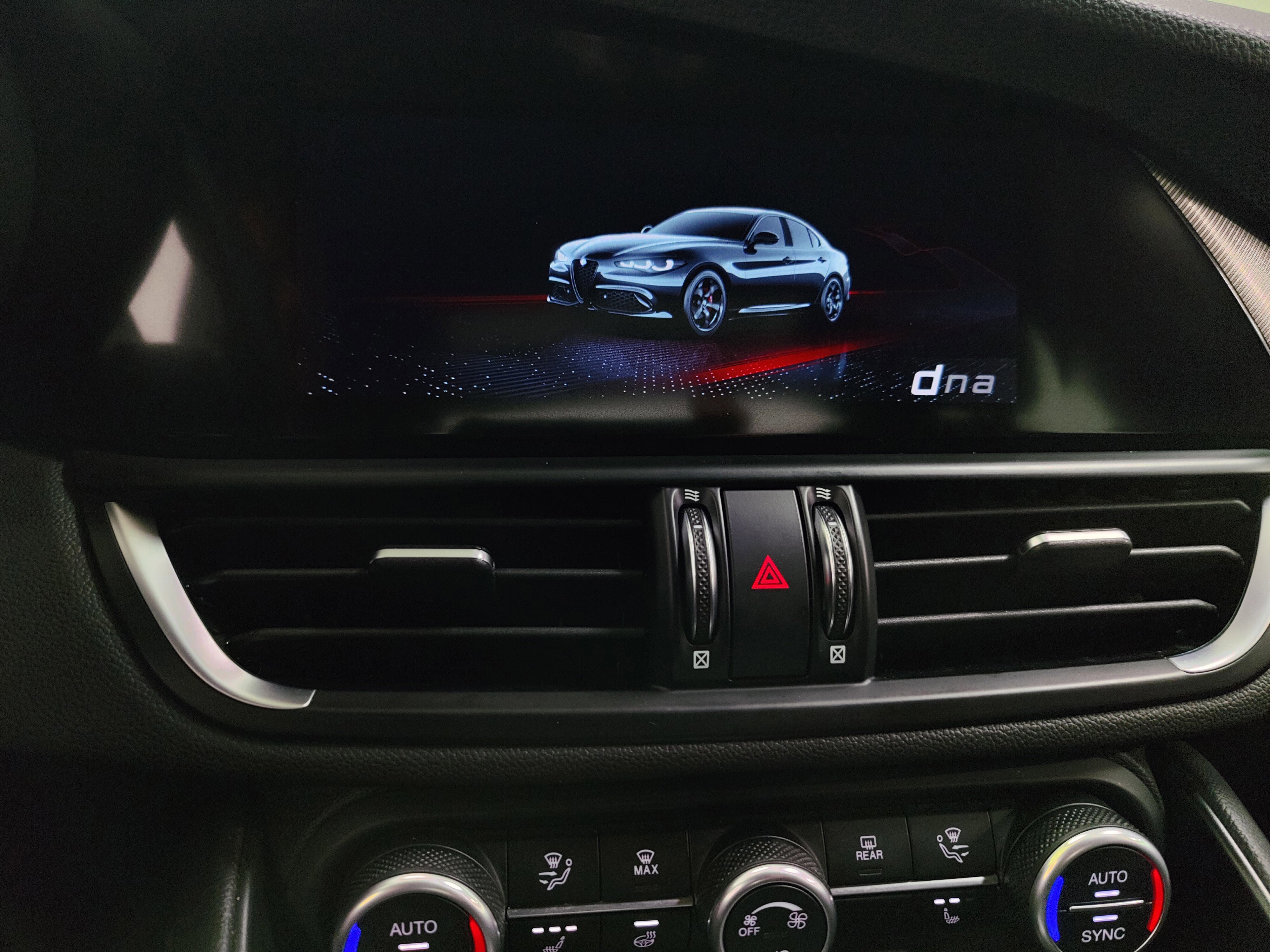 Certified 2024 Alfa Romeo Giulia Ti image 22