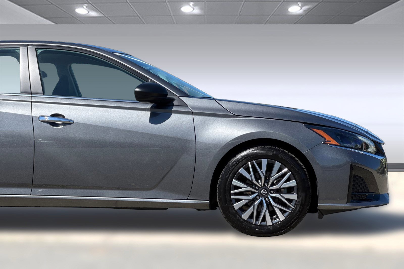 Used 2025 Nissan Altima 2.5 SV image 33