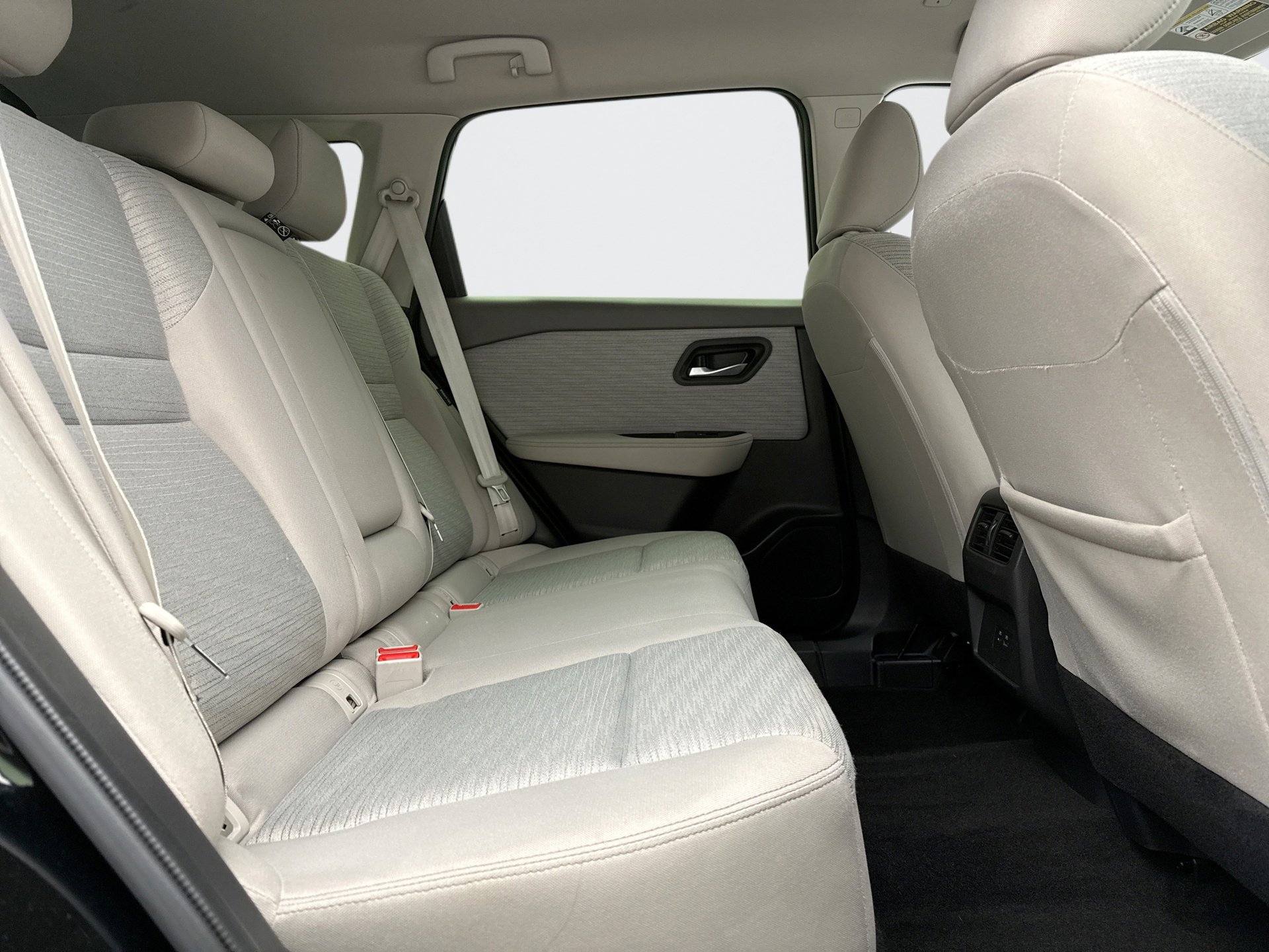 Used 2023 Nissan Rogue SV image 17