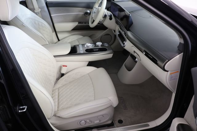 Used 2023 Genesis GV60 Performance image 23